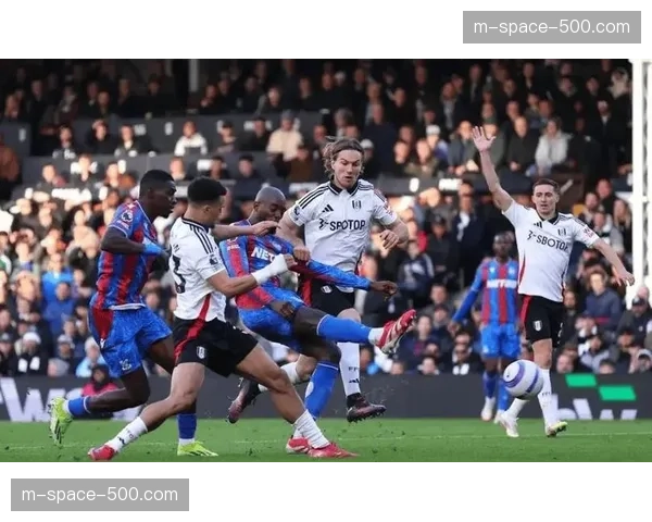 狼队1-1战平伯恩茅斯，比赛最后时刻的战术角球解析