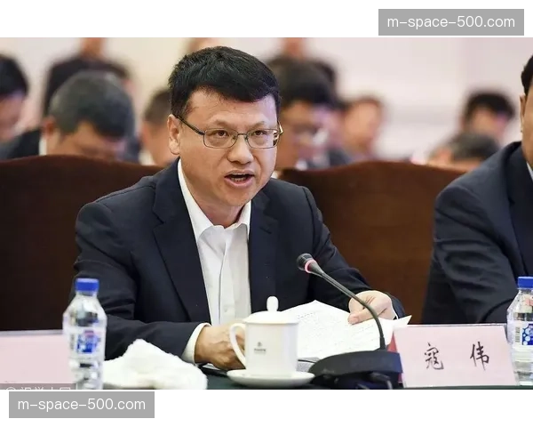 国际动态：阿根廷篮协确认路易斯-斯科拉将出任国家队新任总经理